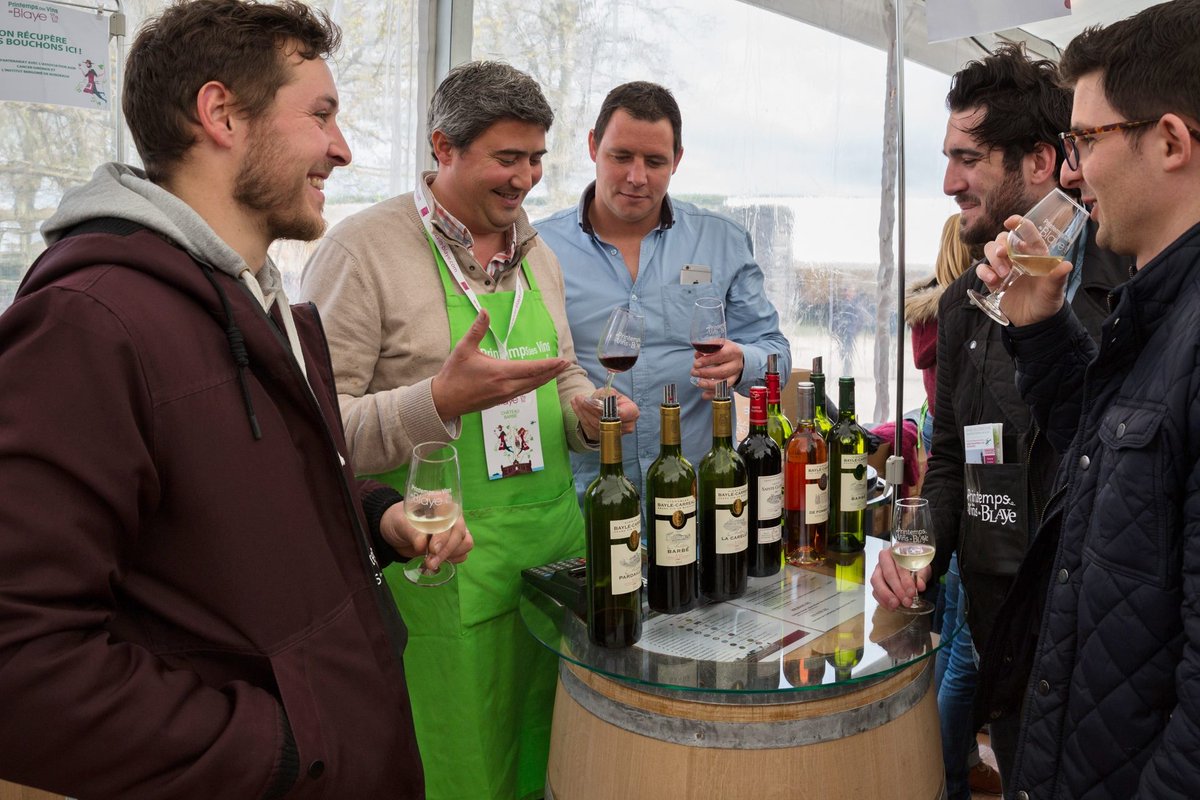 VinBlaye's tweet photo. Découvrez la liste des 88 Vignerons présents au Printemps des Vins de Blaye les 7 et 8 avril prochains 👉 https://t.co/OImhOvPE93  #vinblaye #PDVBlaye @cotes2bordeaux @lawineista @cotechateaux @sudouest @hautegironde_ @TerredeVins @Viedunecurieuse @VickyWine @LesItineraires https://t.co/wIctIW0eB0