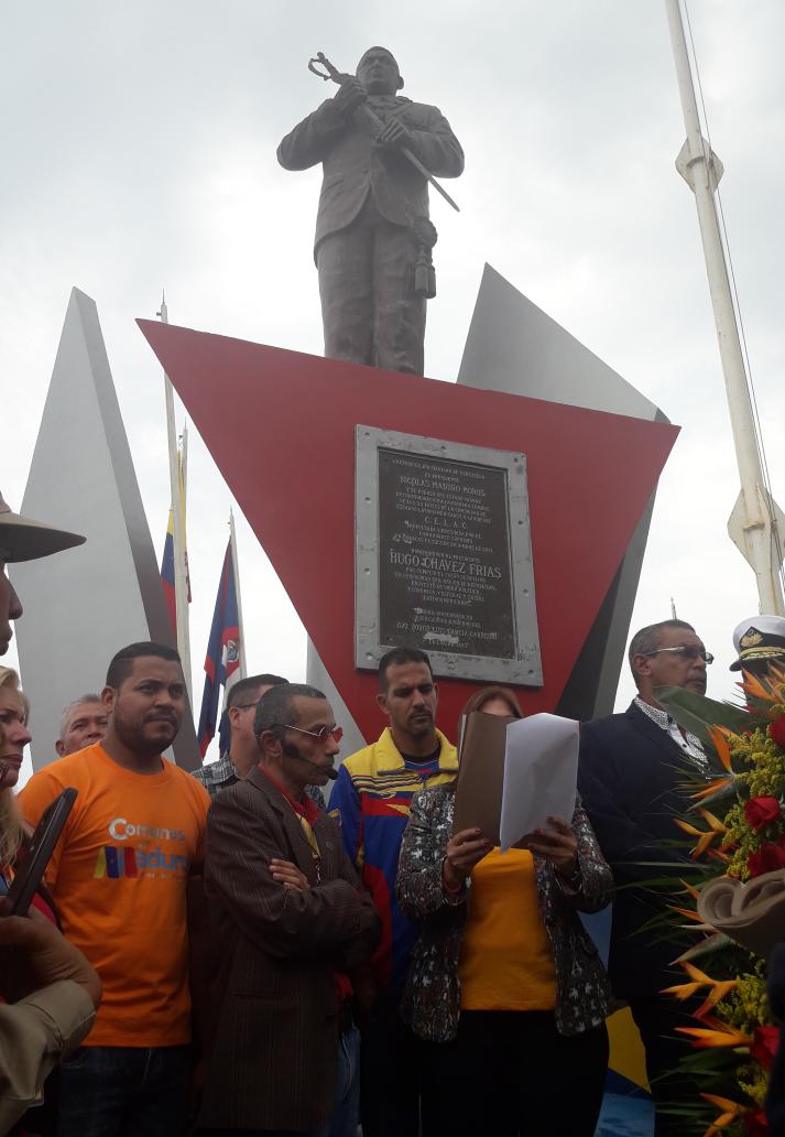 PabloCariaco's tweet photo. Ofrenda floral al Comandante eterno Hugo Chávez. Desde #LaPlazaBolivarChavez  @psuvaristobulo @NicolasMaduro @jgcarneiro https://t.co/xHdbSktwsd
