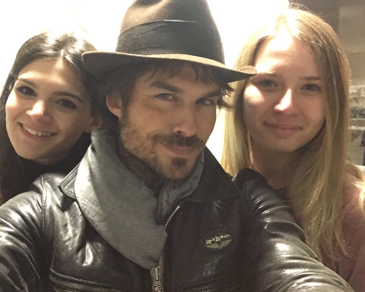 iansaddiction's tweet image. robb.vir: ancora non realizzo, giuro. LE PERSONE PIÙ GENTILI ED UMILI DEL MONDO, GRAZIE ANCORA PER QUESTI 2 GIORNI FANTASTICI❤️❤️❤️❤️❤️❤️❤️❤️❤️❤️❤️❤️❤️❤️❤️❤️❤️❤️❤️❤️ @iansomerhalder @paulvedere @_glxria #goodbyecon #salvatore
