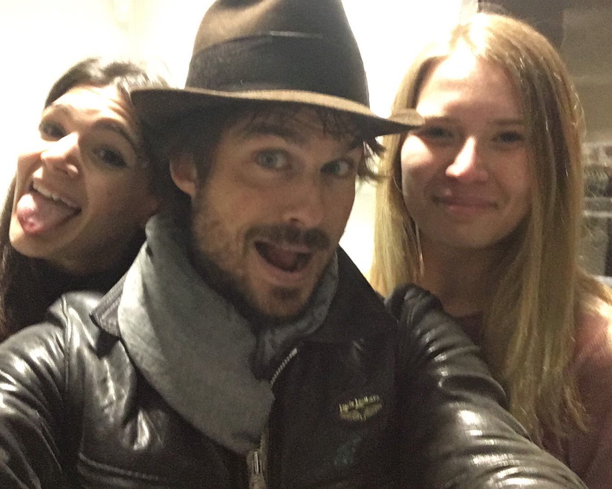iansaddiction's tweet image. robb.vir: ancora non realizzo, giuro. LE PERSONE PIÙ GENTILI ED UMILI DEL MONDO, GRAZIE ANCORA PER QUESTI 2 GIORNI FANTASTICI❤️❤️❤️❤️❤️❤️❤️❤️❤️❤️❤️❤️❤️❤️❤️❤️❤️❤️❤️❤️ @iansomerhalder @paulvedere @_glxria #goodbyecon #salvatore