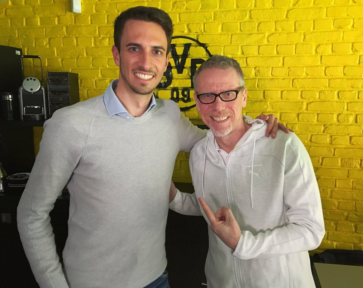 MatthiasBerger_'s tweet photo. Super Typ, toller Mensch - Peter #Stöger in #Dortmund @BVB. Zu sehen heute Abend bei @ServusTV #Sport #Fussball #Borussia #BVB https://t.co/nBMOYohEoB