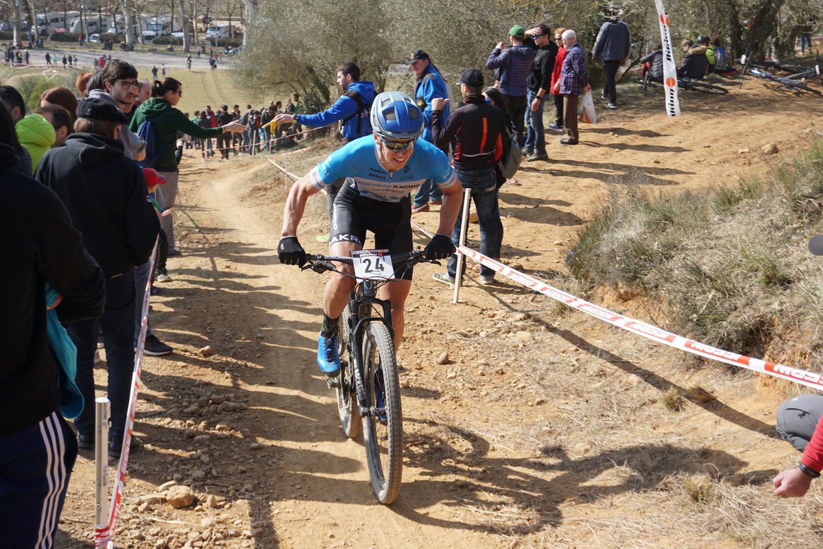 andrewlespy's tweet image. On my way to South Africa for World  Cup #1 and our 2018 @fwdracingmtb @NorcoBicycles Team is released. Good day. Thanks @pedalmagazine.
 pedalmag.com/forward-racing…