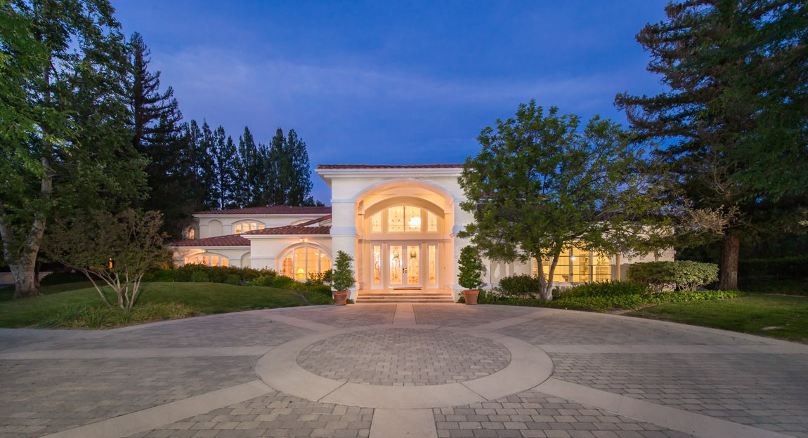 JeffBbuck's tweet photo. Amen, finally sold! Congrats to our amazing clients that worked with us a team to get this done!
5887 Annie Oakley Road, Hidden Hills
#compasseverywhere #hiddenhillshomesforsale #luxuryrealestate https://t.co/xJMowrVnT6