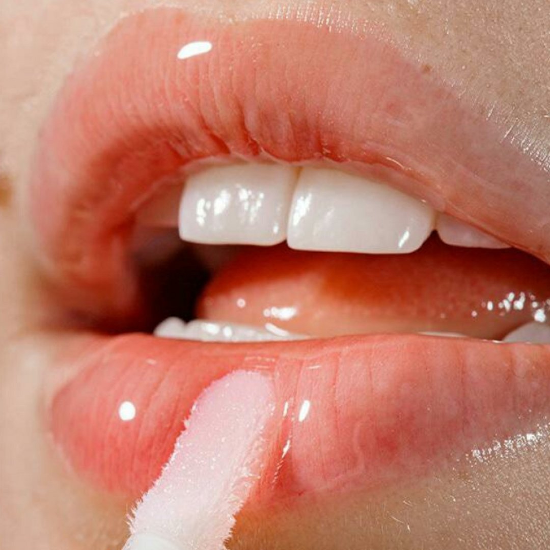 FillerinaUK's tweet photo. Get those full, natural lips you’ve always wanted with the Fillerina Lip Volume Treatment #NoNeedlesRequired #MondayMotivation https://t.co/nagUqzd01S