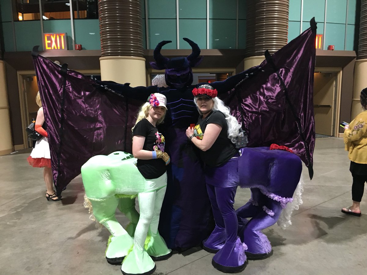 ParksAndCons's tweet photo. New Podcast: #LBCE2018 is now on Apple Podcast, Stitcher & here https://t.co/0LMKNRsM5L https://t.co/11l88rDUmJ