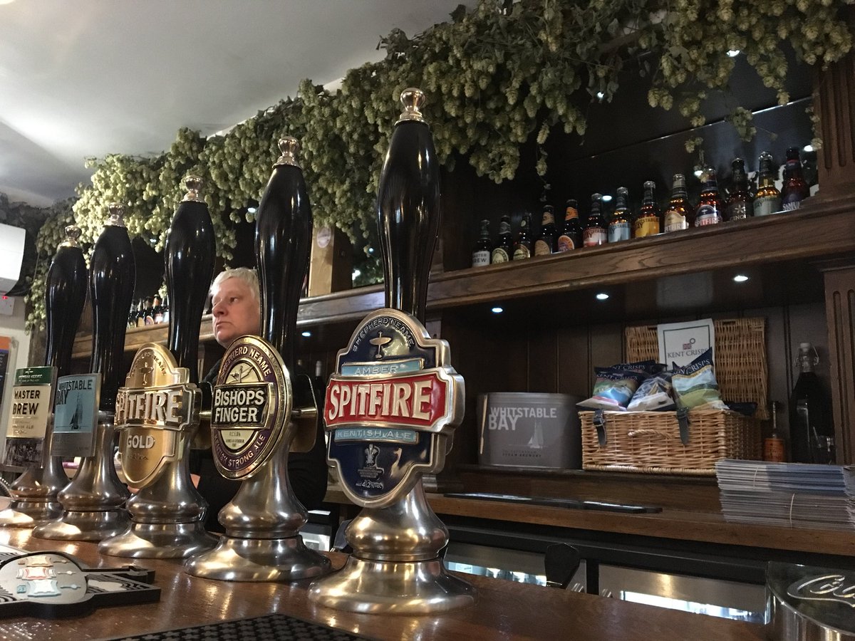 FlaMess6's tweet photo. #ExploreGB2018 #beertasting #brewerytour Visiting The Oldest Brewery of The UK And Being Rewarded With Lovely Beer Samples! https://t.co/BFJ3yMG2OL