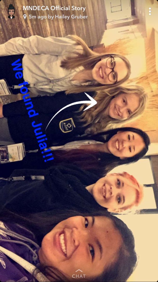 jada_lin20's tweet image. tweeting this with a fancy new #DECA pop socket 🙌😎