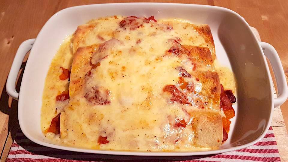NOLAsSalsa's tweet photo. Bean enchilada recipe: https://t.co/Zn6rsJ8BFB, #meatlessmonday https://t.co/pj7IwJpNYk