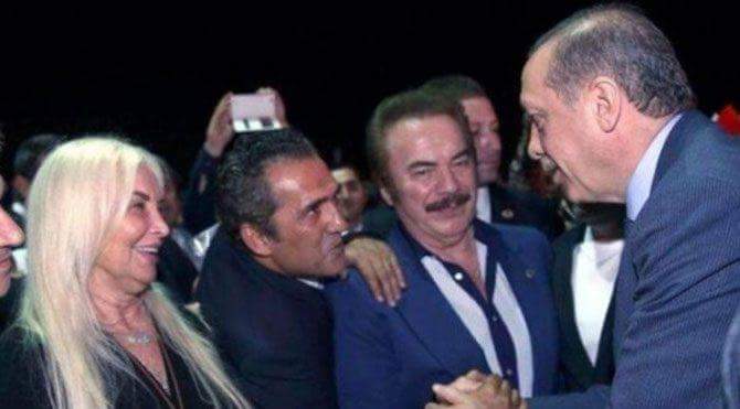 HuseyinMat_'s tweet photo. Arif Sağ  bir başkadır gönlümüzde, sizin "MESAM"nıza ihtiyacı da yoktur. 

Yalaka olmak, menfaati ve geleceği için biat etmek, teslim olmak böyle birsey. 

Yaptıkları ve geldiği yer, adına (Yavuz) ne kadar yakışmış... https://t.co/f9NPPpWaKS