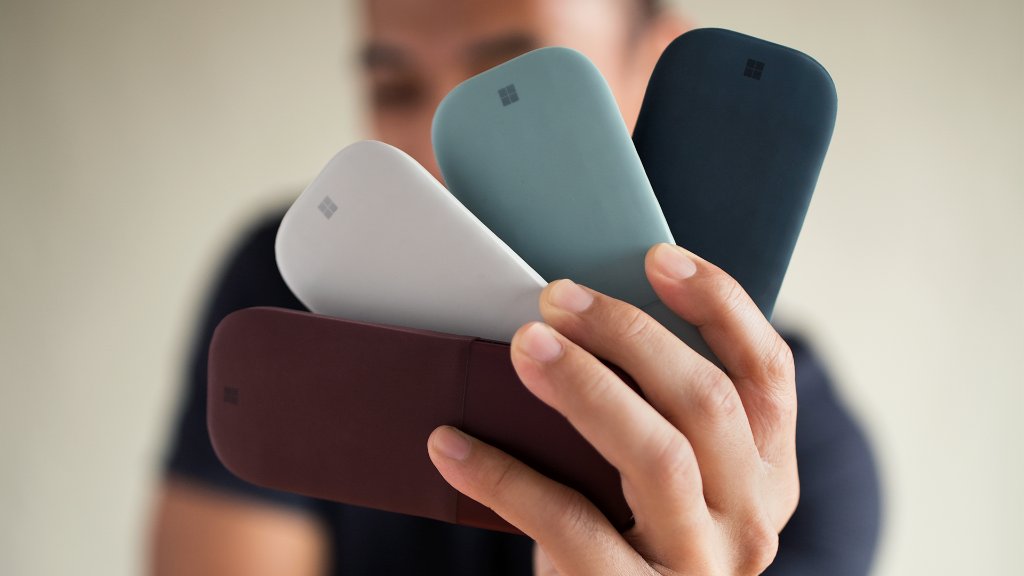 surface's tweet photo. Pick a color, any color. #SurfaceArcMouse https://t.co/exAGnIhJlj