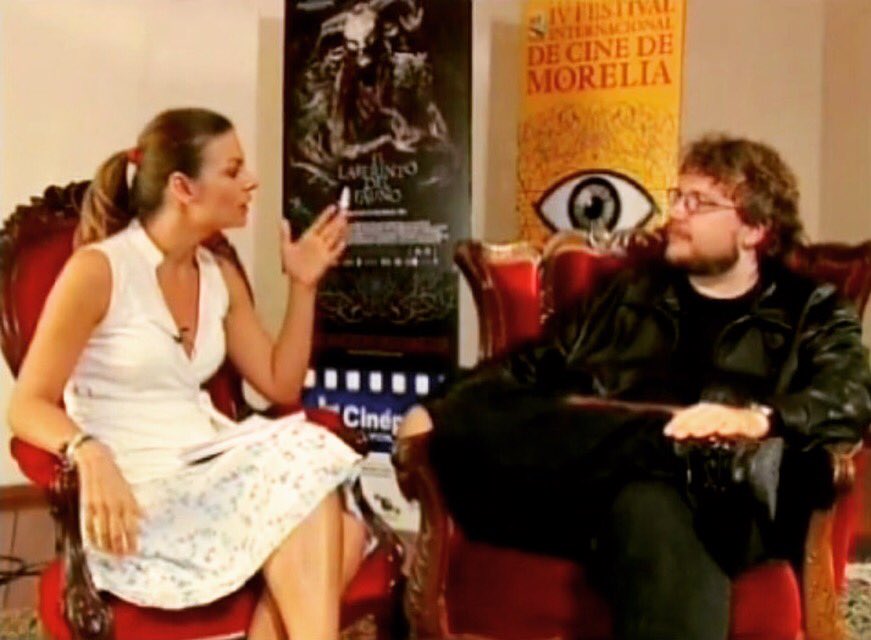 Lo entrevisté por “ El Laberinto del fauno” y siempre he dicho que ha sido de mis entrevistados favoritos, era un niño apasionado mostrándome libretas llenas de  sus dibujos, “monstruos” y frases. Gracias Guillermo por recordarnos que la magia existe !