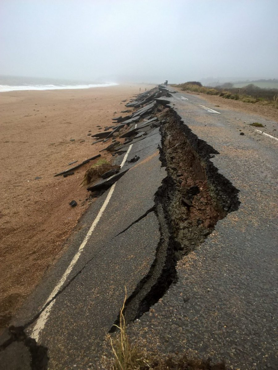 DevonCC's tweet photo. Work to clear shingle and debris from the A379 at Slapton following #Storm Emma is underway https://t.co/vQDkOY6YBs #WeatherSW https://t.co/M70E6tr1Jc