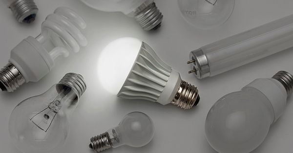 EnergySvgTrust's tweet image. When are halogen lightbulbs to be phased out? Why are they being phased out? What is your best replacement lightbulb option? Check out our latest blog with @Top10Energy to find out more: ensvgtr.uk/brx5g