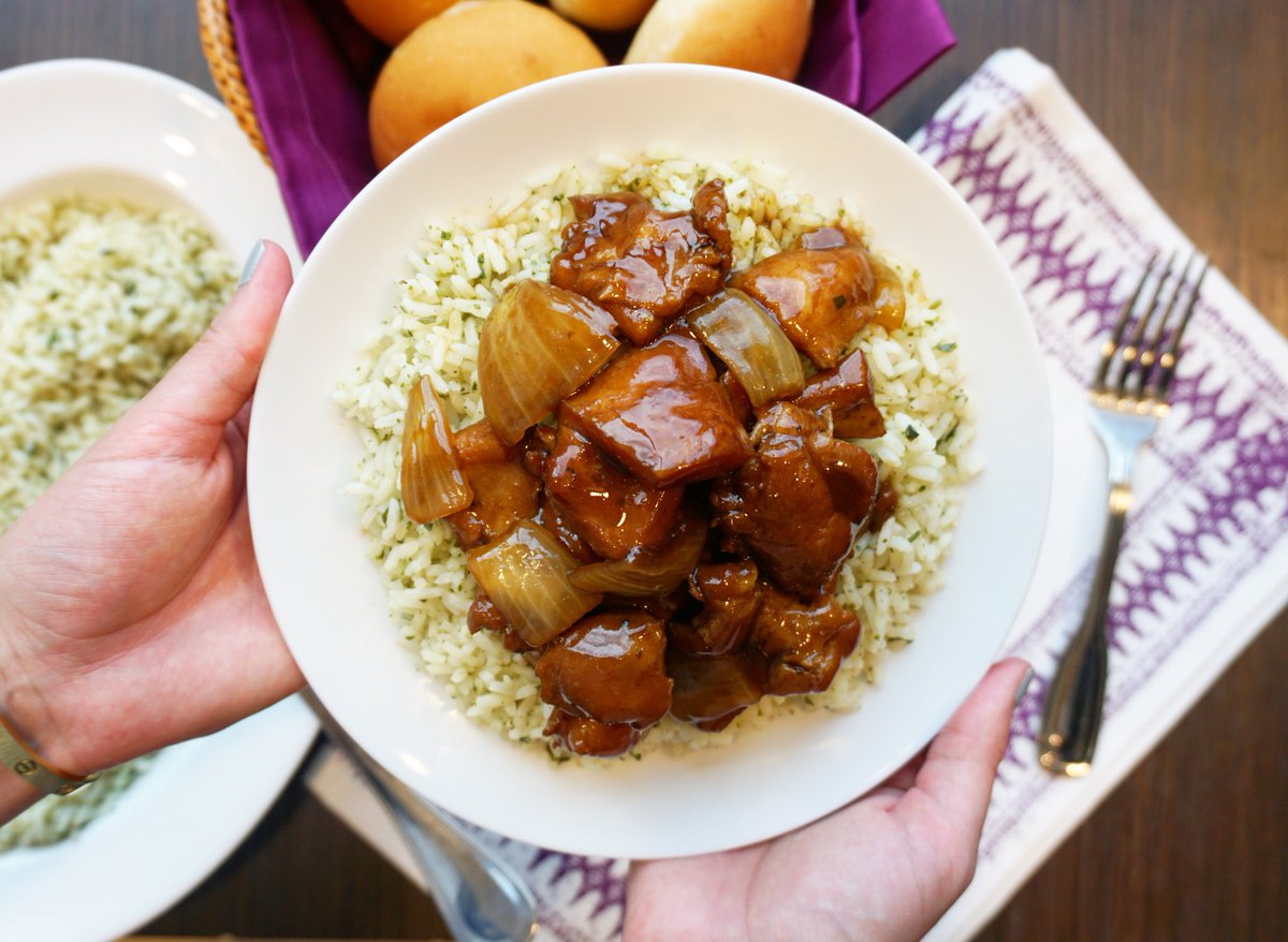 ChefInsideBox's tweet image. Make Mondays better with Seared Bourbon &amp;amp; Sweet Onion Chicken 💜 #chefinside #itsabouttime #bourbon #chicken