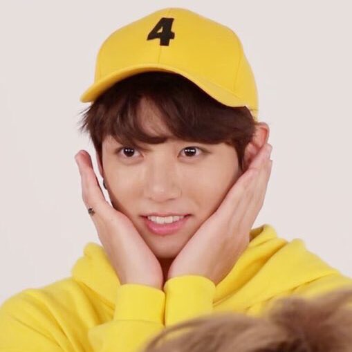 ли чон сок в желтой рубашке. желтый кореец. жёлтая корейская эстетика. ли сын-джун. Got7 в желтом.