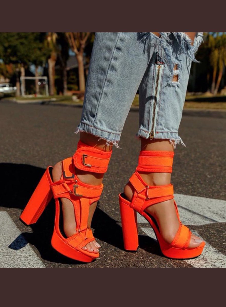 ___gstyles's tweet photo. Every girl needs a pair of heels.❤️ https://t.co/T4gBOhqbCj