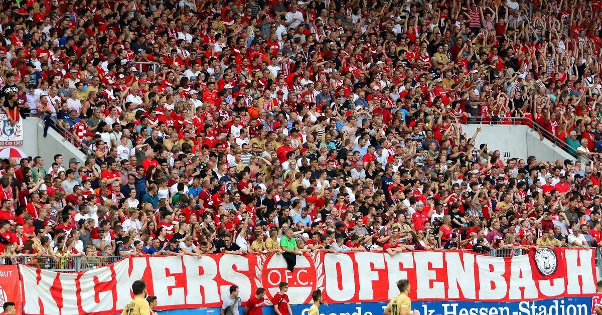 SPORT1's tweet photo. #Offenbach-Fans verprügeln sich nach der Niederlage gegen die Stuttgarter #Kickers gegenseitig. #OFC #OffenbacherKickers https://t.co/QgEduCbqbc https://t.co/gojHJx2MWs