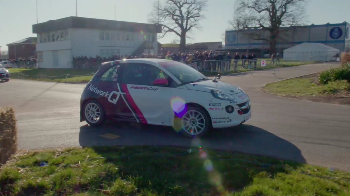 VauxhallJunior's tweet photo. Visit our Facebook page and watch the video of @ChrisIngramGB driving the @VauxNetworkQ #ADAMCup car @RaceRetro_ with 
@NatalieBellaa where they talk about the benefits of the #ADAMCup series with Simon Mauger: https://t.co/FrrIZpZUP8 https://t.co/f6TFEuH3Z8