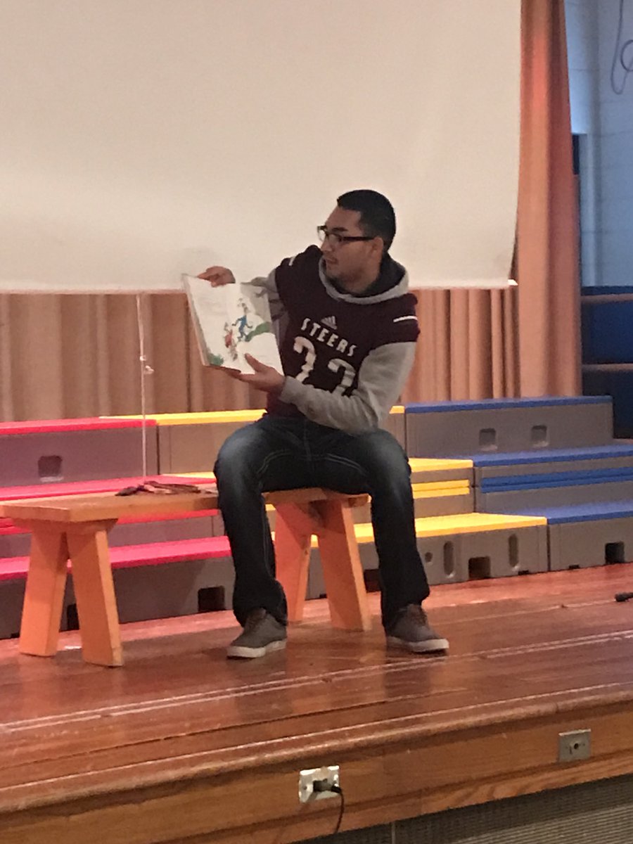 DHJ_CoachG's tweet photo. Had a great time at WJ Turner Elementary school today reading to 1st and 2nd grade classrooms. #SteersRead🤘🏽 https://t.co/a60friqvuh
