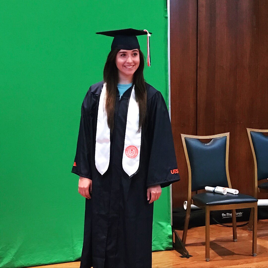 StudentsAtUTSA's tweet image. Let #UTSA put a ring on it!#UTSAGradFest is going on in the HEB Ballroom till 7 pm! #UTSAGrad18 🎓