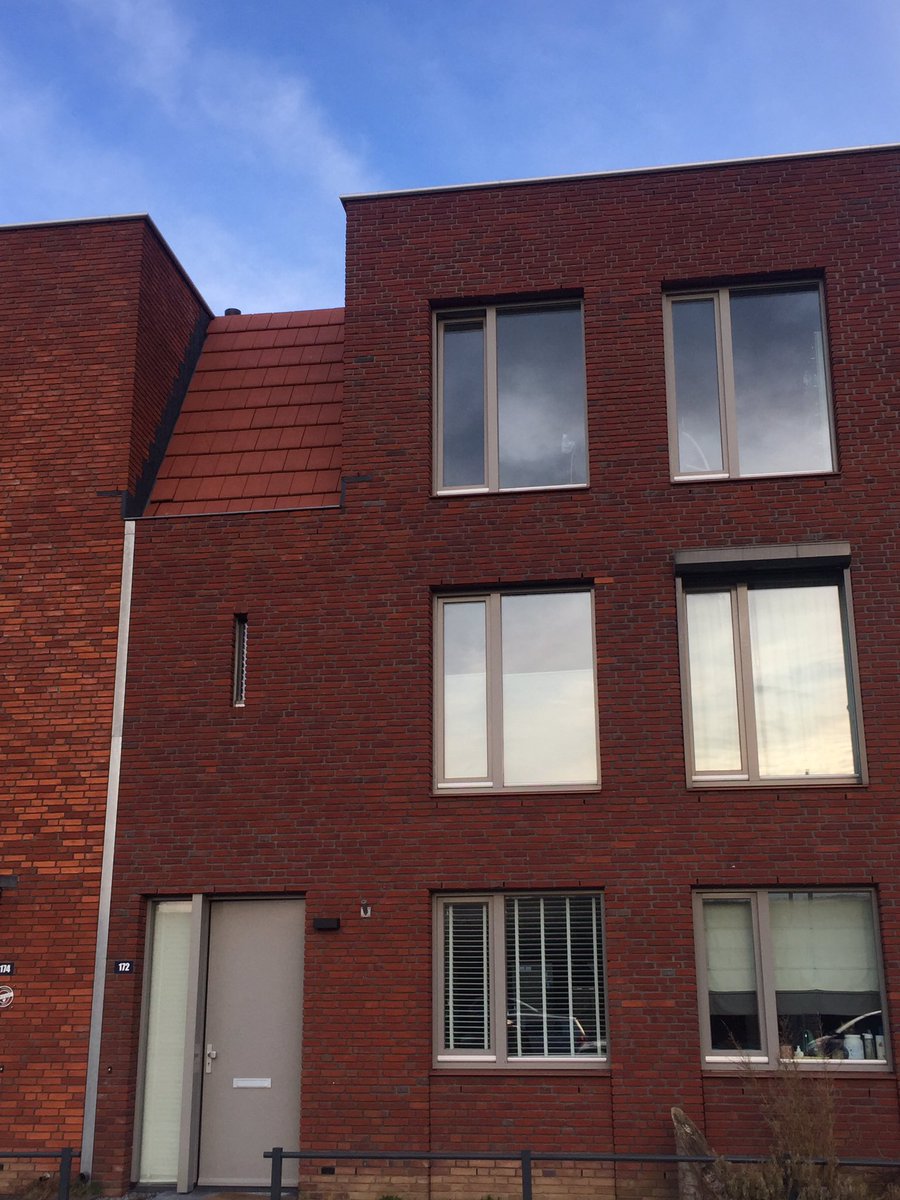 jaingelse's tweet image. #tekoop: een ruime #tussenwoning (133m2) in #nijmegen #Lent met ruime tuin! Interesse voordat hij op #funda komt? Stuur een privé bericht.