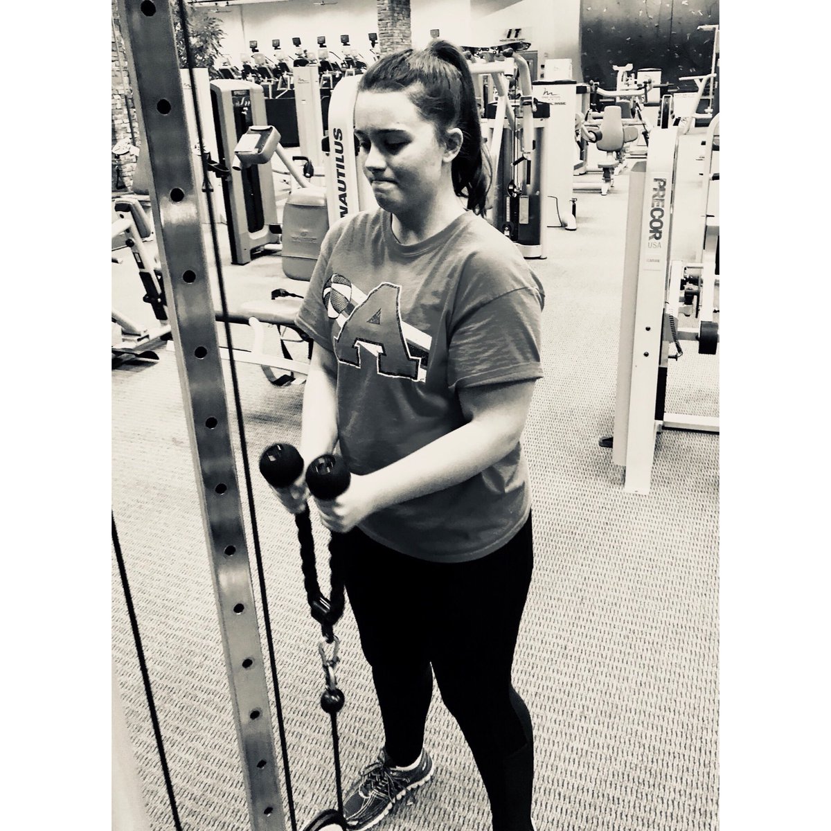 my_body_for_me's tweet photo. You'll never know if a possibility is something that can become truth if you don't take the first step to make it so. ✨💚
#MyBodyForMe #WorkingOut #LiftingWeights #GymTime #Gym #Motivation #Inspiration #Posibilities #Dream #Body #DreamBody #GettingMyDreamBody #Quote https://t.co/qze5ENWRbr