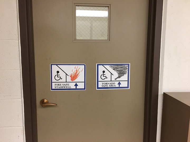 ILLINOISstacks's tweet photo. With #TornadoSeason upon us, it's time to brush up on what to do if you're in the Main Library building during a severe weather emergency 🌪️⛈️ #StxFacts #ILLINOIS https://t.co/ekQTh8MfZ2