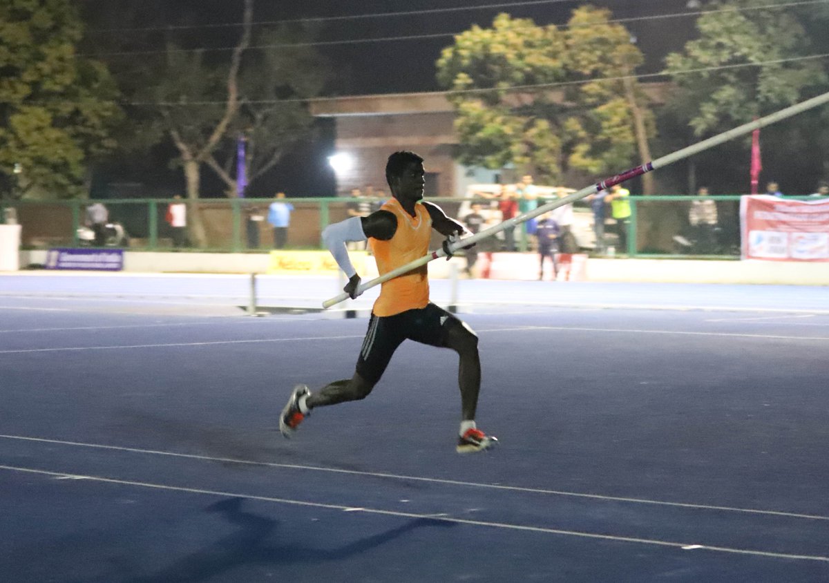 ESPNIndia's tweet photo. Pole vaulter Subramani Siva breaks national record, NADA no-show sees feat not recorded. 

This is the second time in less than a year his record was thrown into jeopardy because an official wasn’t doing its job. 

@jon_selvaraj reports 👇
https://t.co/3wKx8ymEzr https://t.co/fePgadoxne