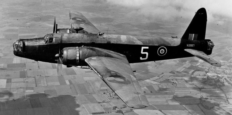 BLKAirportNews's tweet photo. Did you know that during WW2 #BlackpoolAirport was home to one of the #Vickers aircraft production lines &amp; between 1940-1945 there were 3,842 Wellington Bombers built here at RAF Squires Gate. #Fylde #Lancashire #RAF https://t.co/4e4117aUmm