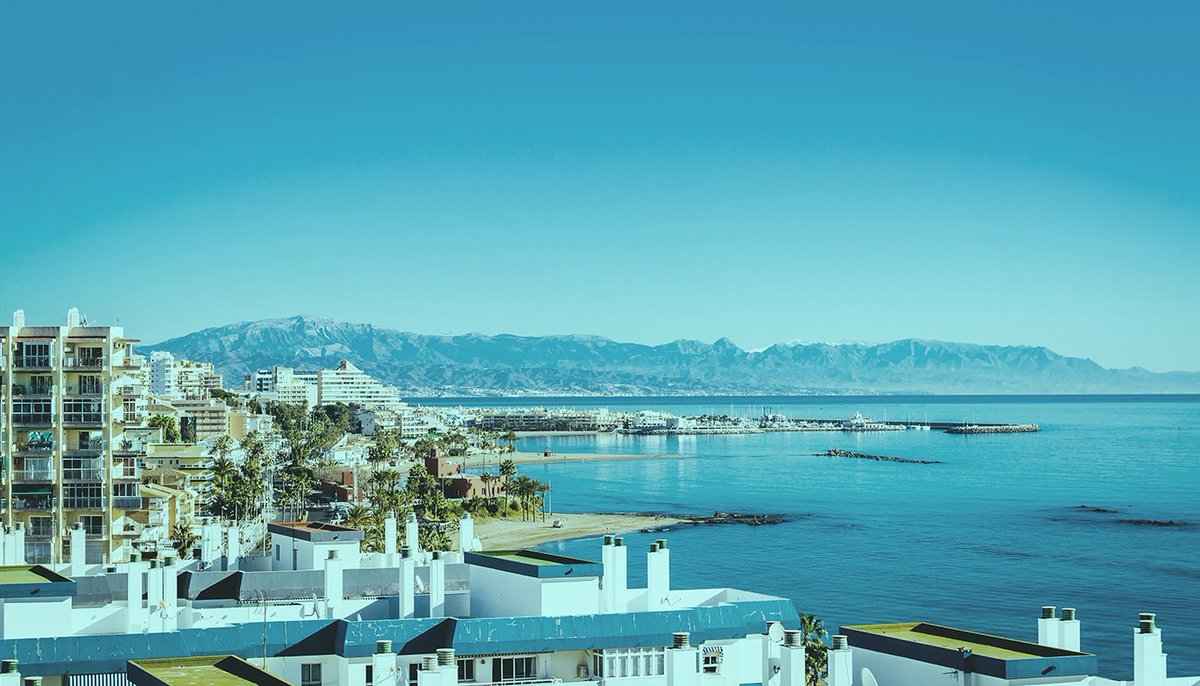 LPL_Airport's tweet photo. #Travelfact - Home to the oldest continuously-operated port in Spain, Malaga’s impressive waterfront is perfect for a relaxing stroll and enjoying a spot of tapas in the sun. #FlyLPL and explore the Costa del Sol in summer 2018 ➡️ https://t.co/PGdIGVfabv https://t.co/A2CQVWUOO3