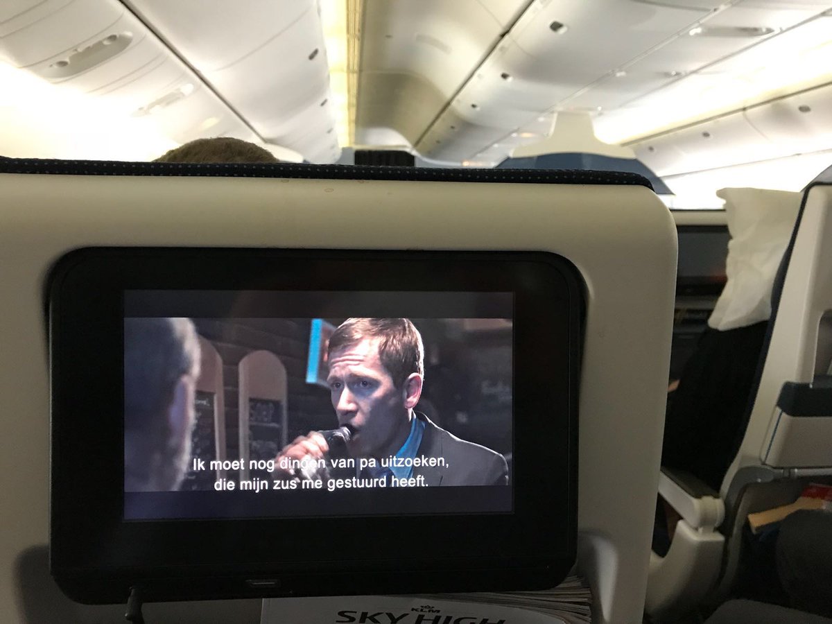 TheFoxthefilm's tweet photo. The Fox is inmiddels tot grote hoogte gestegen. Momenteel is de film namelijk beschikbaar is in het zogenoemde ‘inflight’ programma van de  @klm en @airfrance Tijdens lange vluchten kan er dus gekeken worden naar onze trots! #thefox #film https://t.co/VubV5QK1Hh