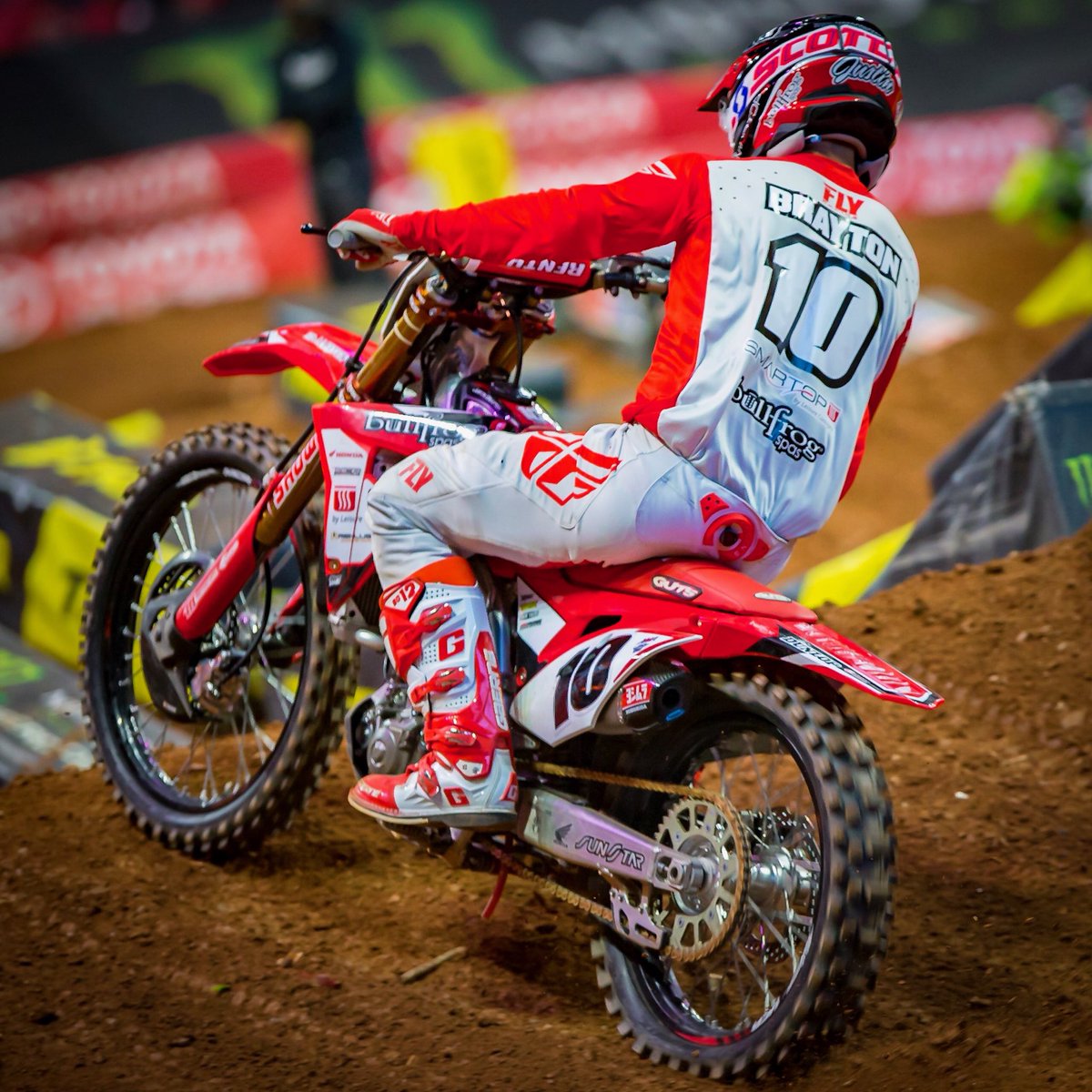 SupercrossLIVE's tweet image. If you believe in something and work hard, chances are it will pan out. Eh, @JasonWeigandt @justinbrayton? 🤜🤛 #MondayMotivation #SupercrossLIVE