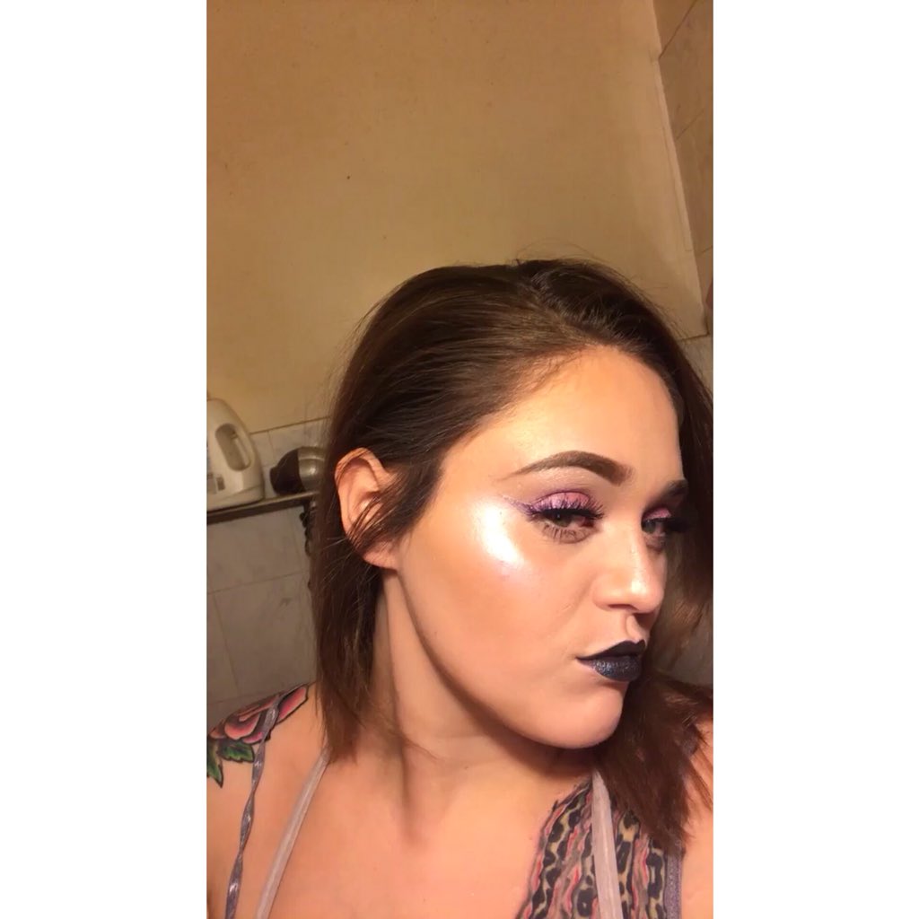 kimkushh's tweet photo. Full face using @wetnwildbeauty
got my #gothographic box yesterday.
Photo focus foundation & mega cusion
photo focus concealer
Coloricon bronzer Tickey to Brazil
Moon Tears and White Raven
Liquid catsuit liquid eyeshadows 3/4
Liquid catsuit metalic lipstick.
black butterfly 💜 https://t.co/wmd56kDOBA