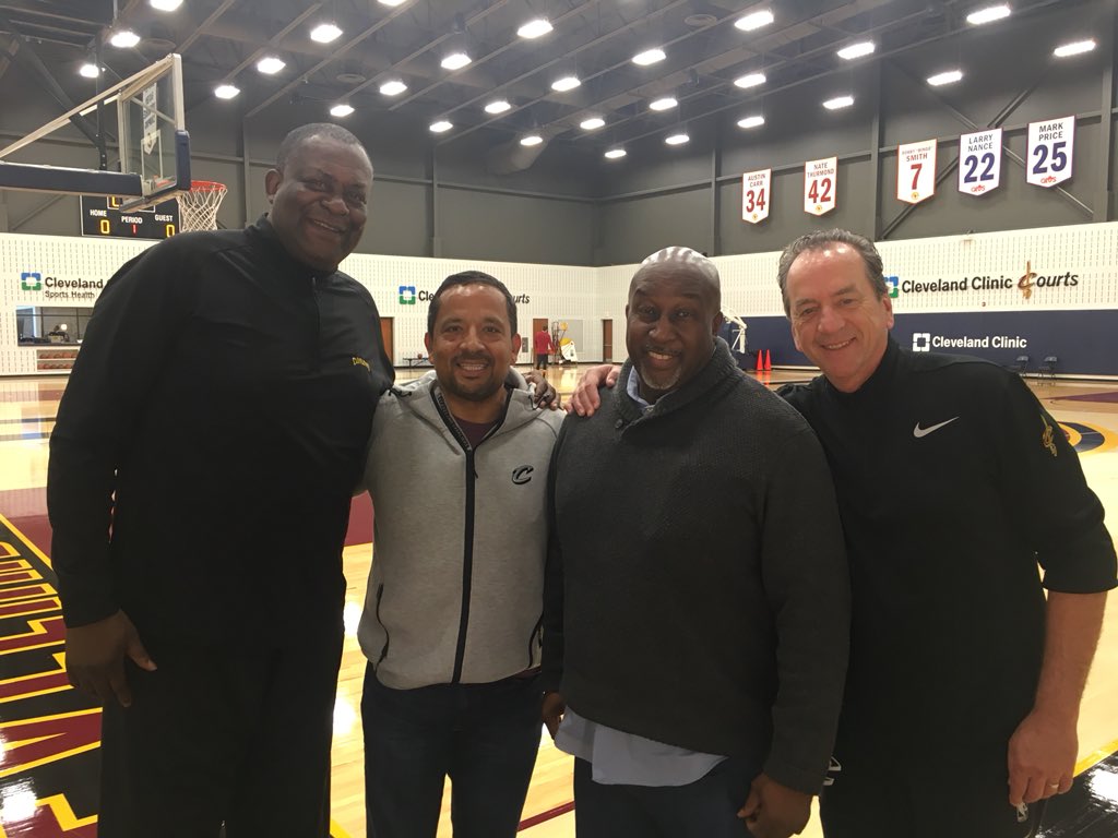 ElalcaldeRafa's tweet photo. .#LosCavs Noche Latina presented by @CrownRoyal is tonight and we will honor the 1st Hispanic player in the history of the @NBA #ButchLee. I had a chance to talk to him & his teammate at @MarquetteMBB #JimBoylan & at @Cavs and @Lakers @chones22 for an upcoming episode of #CavsHQ https://t.co/HcFD6DoOd7
