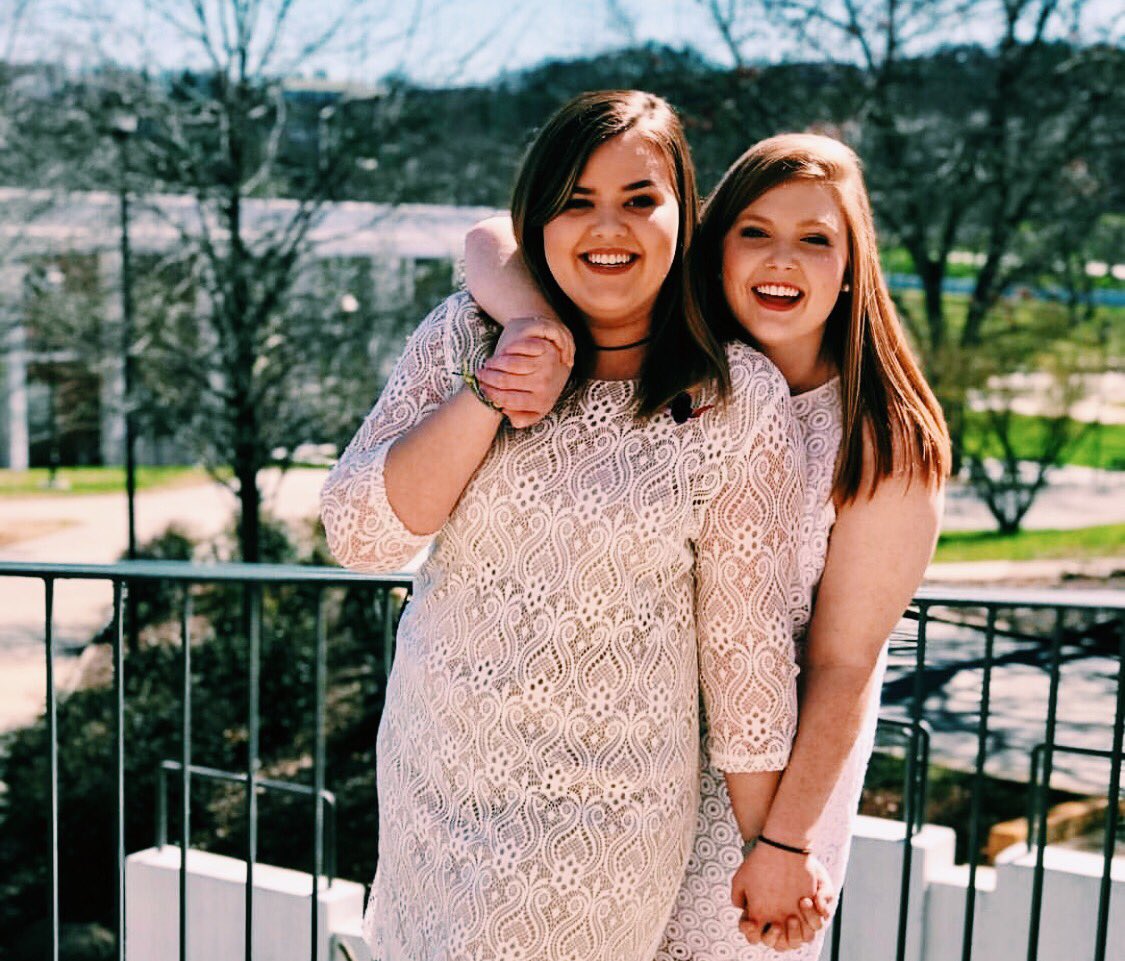 SigmaKappaUNG's tweet photo. lets CELEBRATE ⇢ PC’18 doves are #official !!!! Kappa Lambda is SO blessed ♡ ♡ ♡ https://t.co/gyAMDraZZZ