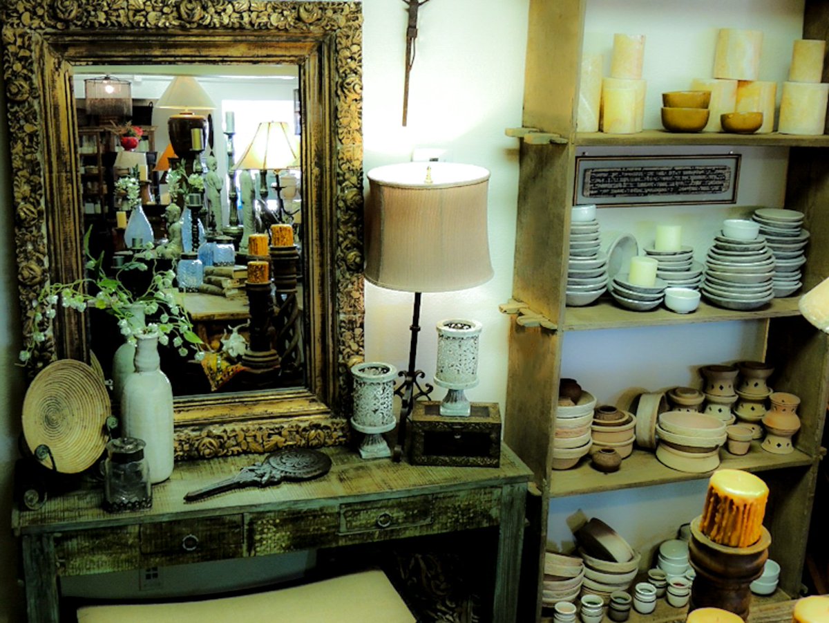 GlobalHomeAZ's tweet photo. Divine collection of bowls &amp; holders #bowls #holders #candles #candleholders #mirrors #lampshades #decor #homedecor #interiordesign #arizona #tempe #phoenix #globalhome #rustic #shoplocal https://t.co/MP2x0Yu669