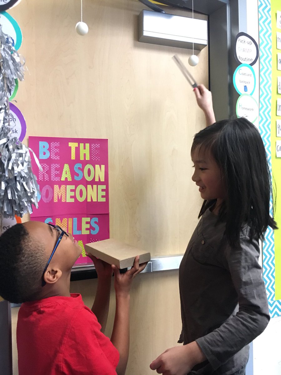 HWE_ThirdGrade's tweet photo. How did the ball move? vibrations from the pitch fork! https://t.co/X239gUdS7Y