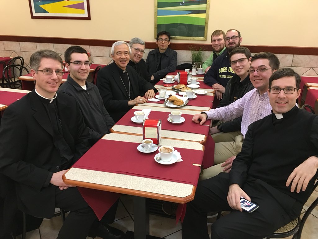 arzobispojorge's tweet photo. Great vocational meeting with seminarians and priests from Cleveland, Ohio 🇺🇸 . The gift of priestly vocation . Thanks for sharing life !! Let us pray for vocations !!! @CLEpriesthood  @ncdvd https://t.co/DsFioMANYr