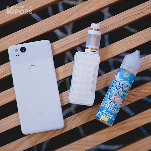 EVERYDAY CARRY -- <a href="/Google/">Google</a> Pixel 2 phone, the Dagger by <a href="/usv/">USV</a>.official and Space Rockz Iced by @lostartliquids.
.
.
The Dagger = a super affordable 80 watt device with a tank, extra coil and 2 drip tip options. The side plates can be changed out and custom… ift.tt/2tij4Bo