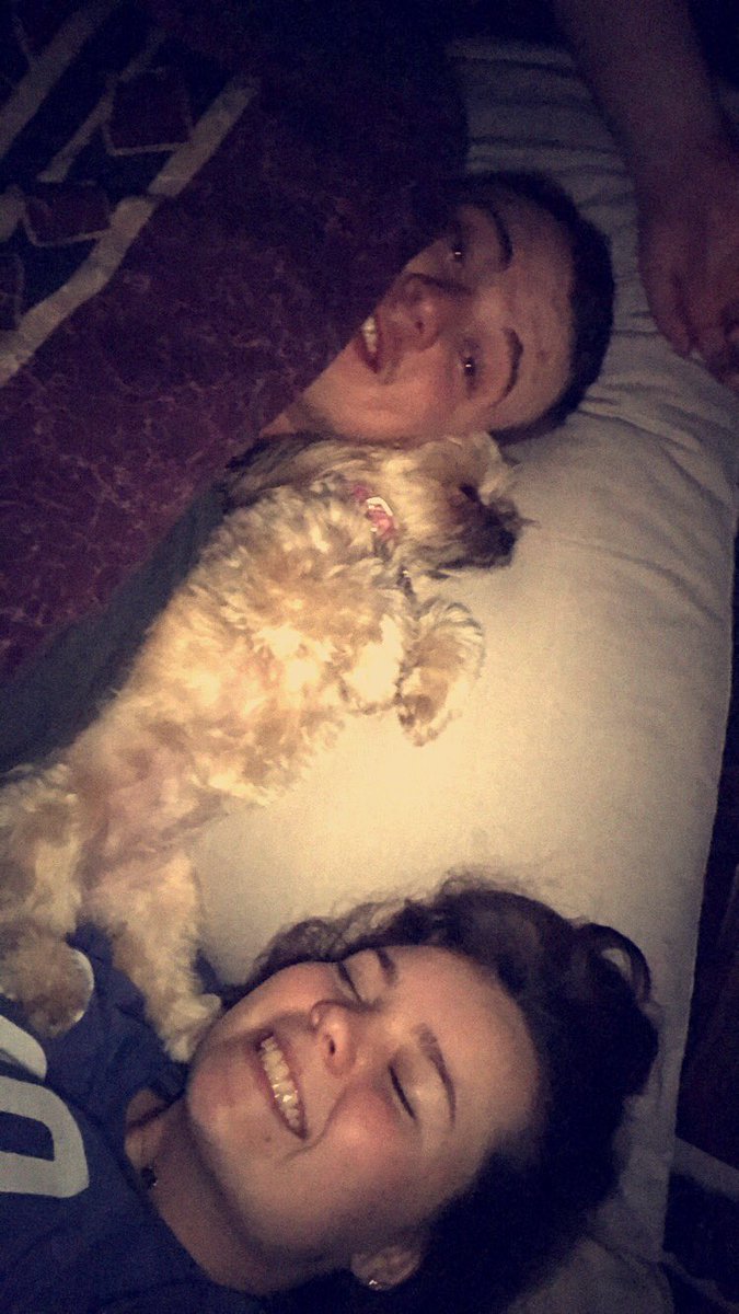 kaylielynnsmith's tweet photo. my 2 favs ever that i 💗 sooo much :-) https://t.co/xNzBrVX2pU