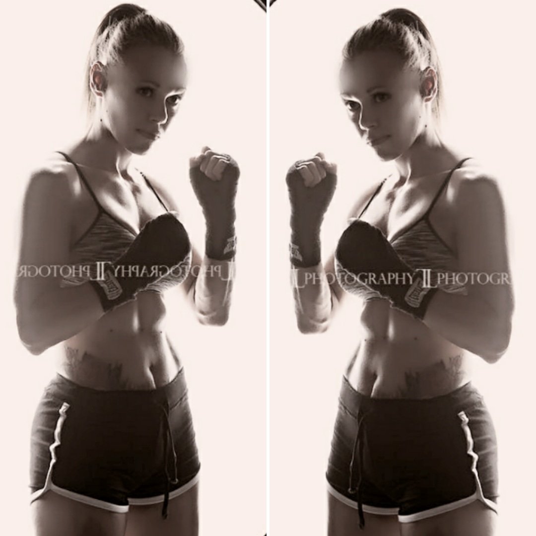 MMAHeartless's tweet photo. Whatever you look in the mirror & tell yourself is the truth.
If you say you can't, you can't.
But if you say you can.....you can.
#BookOfGlena #Chapter2000 #FitOver40 https://t.co/eYTUt5rGYi