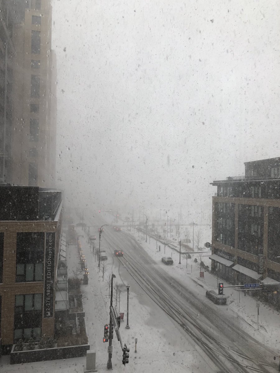 vegas_the's tweet image. is 1 freaking day. #MinnesotaSpring #VegasBaby @UnzileChris @Caroldressen