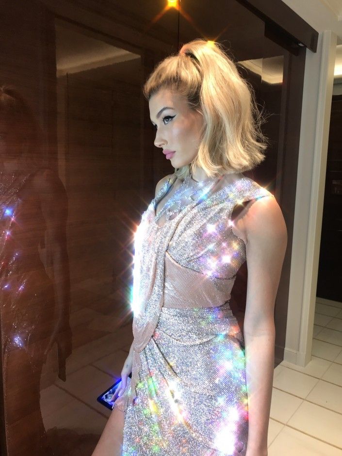 archivehb's tweet photo. been around a million stars, none of them shine brighter than you. @haileybaldwin https://t.co/rVkrJxtSfB