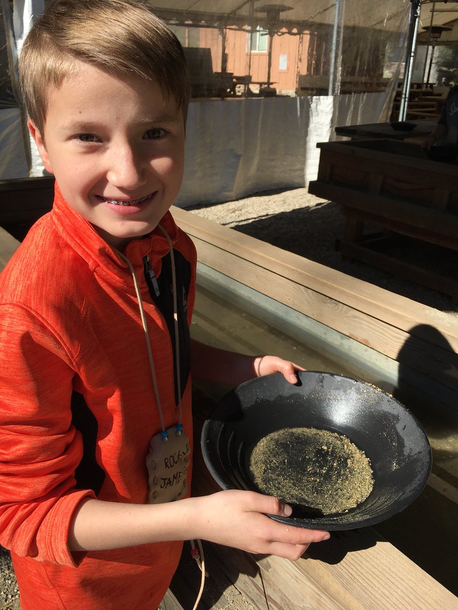 NMMrsBroschard's tweet photo. Happy campers panning for gold! #nmgoldcountry #nmrocks https://t.co/QDcQi59Zwo