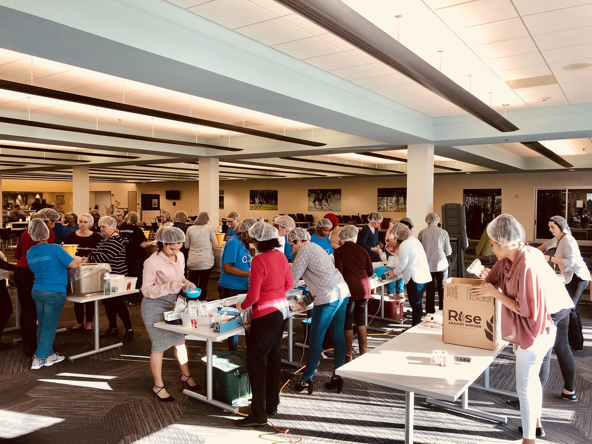 olgaoutloud's tweet photo. 10,000 meals packed by @Cisco_WOI supporters in @theRTP with @Rise2030! #WOI2018 #TogetherforChange #2030isPossible #WeAreCisco #olgainfluence #leadershipbyexample #youarewhatyoudo https://t.co/jEQZE1d0nY