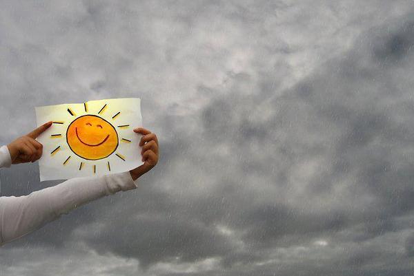 Pauls_Rx's tweet photo. Make your own sun if necessary! #PositivePauls https://t.co/wAyc0ThnsZ