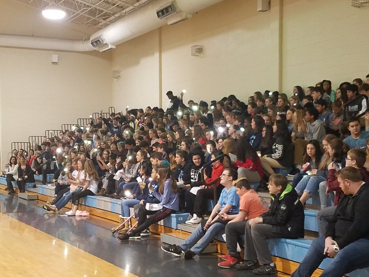 teach27529's tweet photo. Kickin' off the Color Battle! #cvmsrams https://t.co/b3Ea7LFtw6