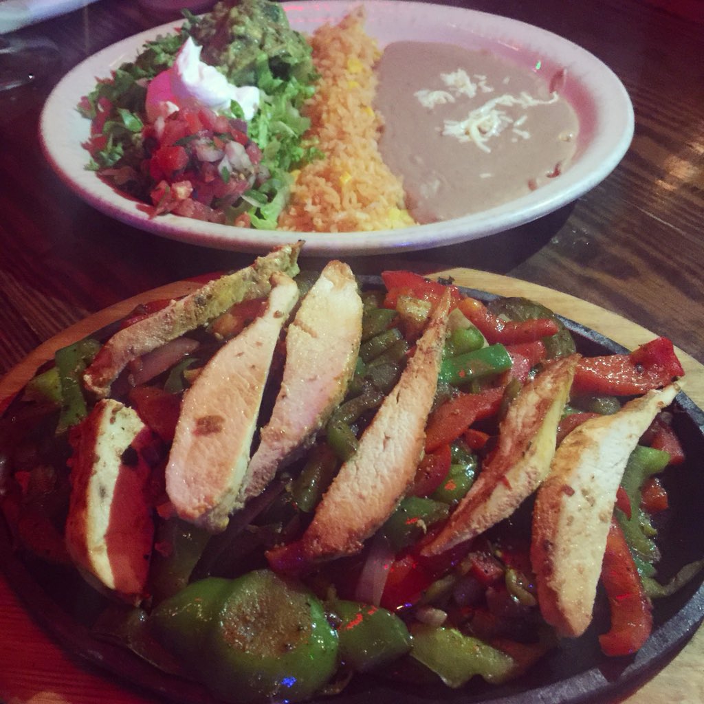 Starting out the night <a href="/Xocoraleigh/">Xocoraleigh</a>!! This place is Amazing, I can’t believe this is my first time!! Their whole staff is so friendly, and the menu is incredible. It is packed in here too, I can tell it’s where the cool people go😎It’s a pleasure to be a part of it.