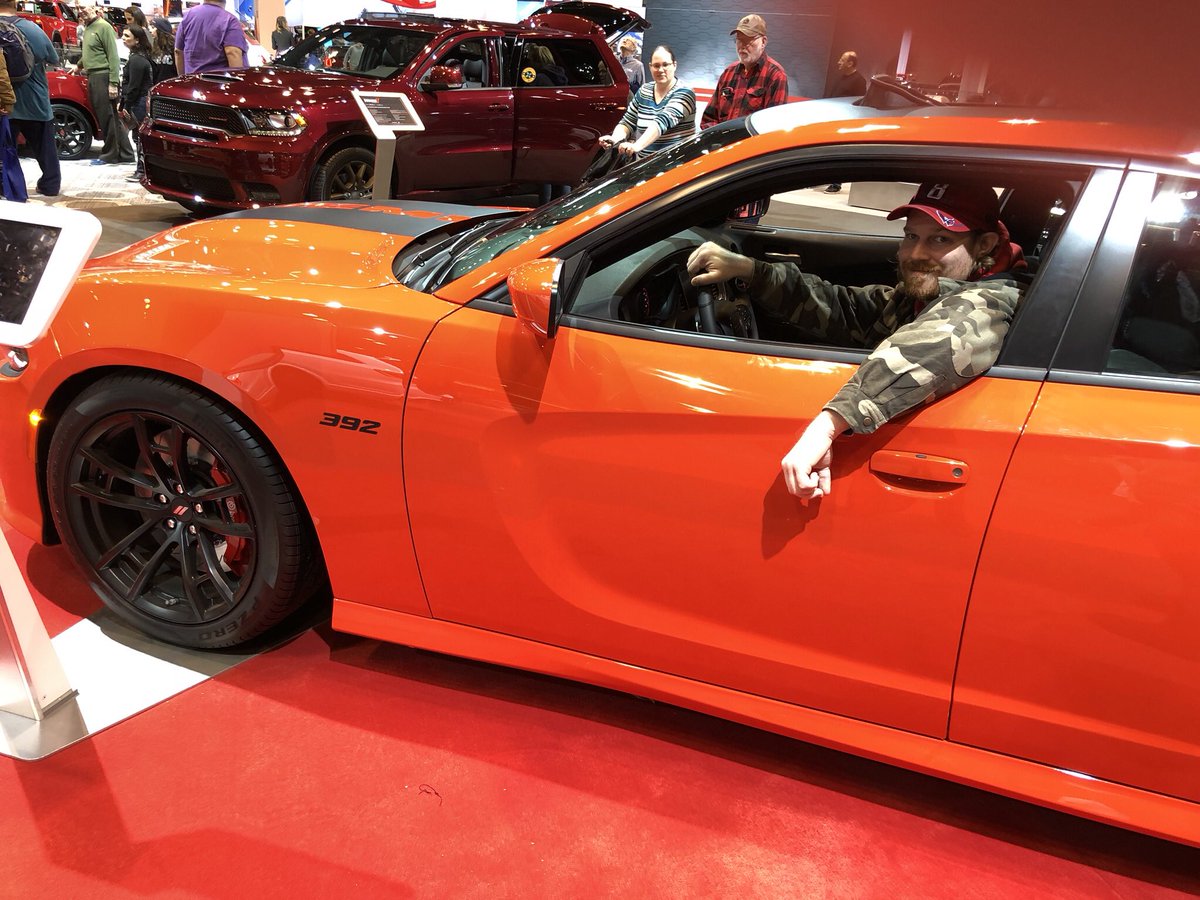 GeorgiaPeach_07's tweet photo. #ThatsMyDodge #CAS18 #ChicagoAutoShow2018 #ALLCAPS #Caps #Dodge #BuzzHub #DodgeCAS18 #SportsCars #LetsGoCaps #Daytona500 #Daytona #NASCAR @DISupdates Me inside a @Dodge #DaytonaCharger at the @ChiAutoShow. ⚪️🔵🔴🏒🚙👍🏻‼️ https://t.co/zuFqbDSYIW