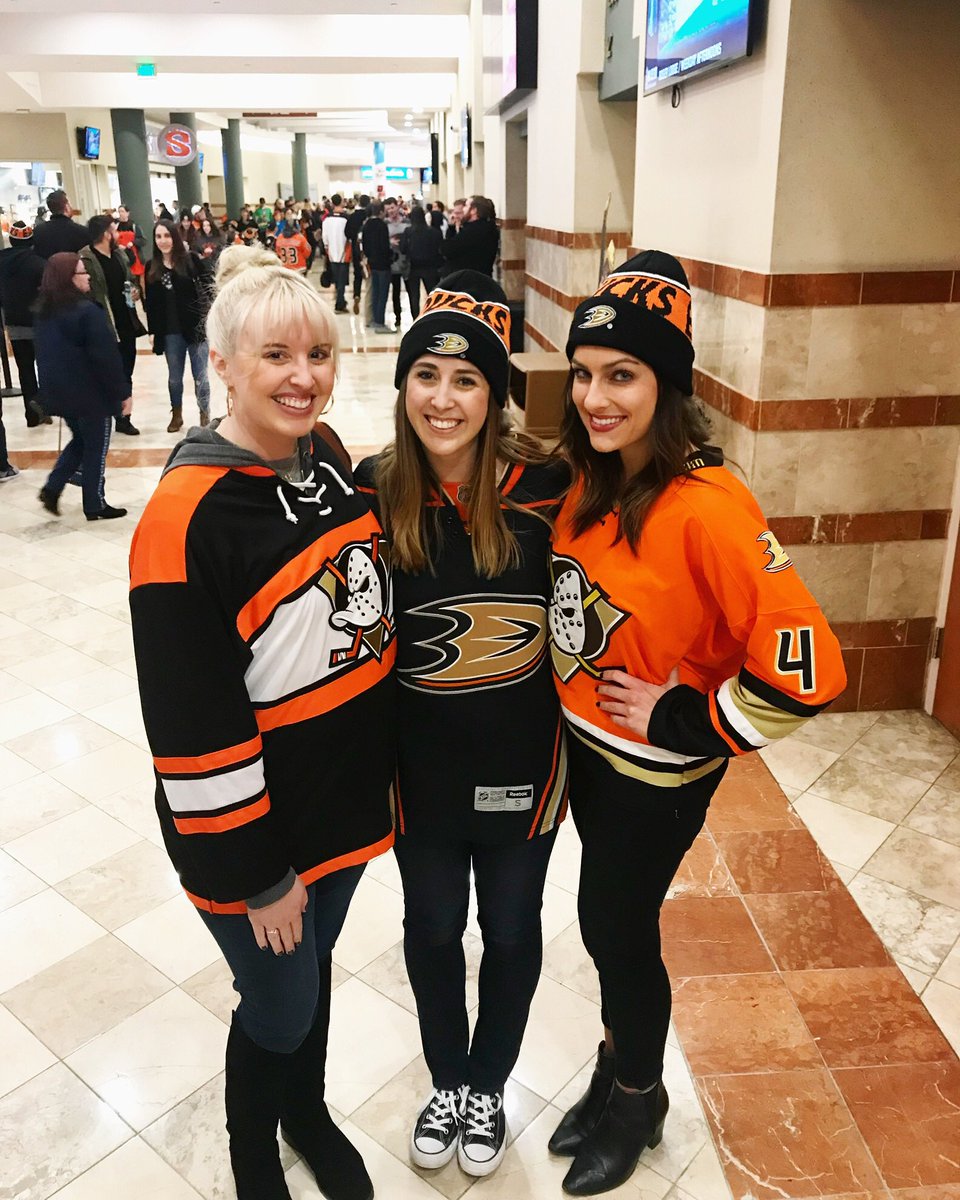 OCYRtweets's tweet photo. Today is your LAST CHANCE to buy tickets to the Anaheim Ducks game with the OCYR! https://t.co/LG7rXZYLpX πΊπΈπ§‘π₯
ππ #ocyr #NHLDucks https://t.co/nnJulvQOOh